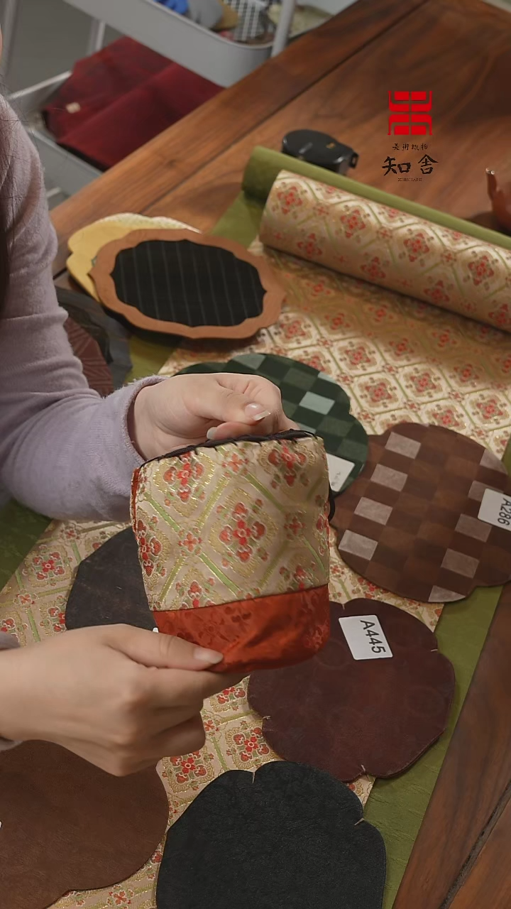 【闪购商品】织绣杯袋··········