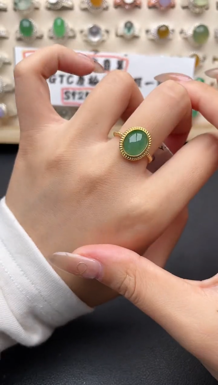 【闪购商品】翡翠戒指银S925镶嵌一物一证一礼盒