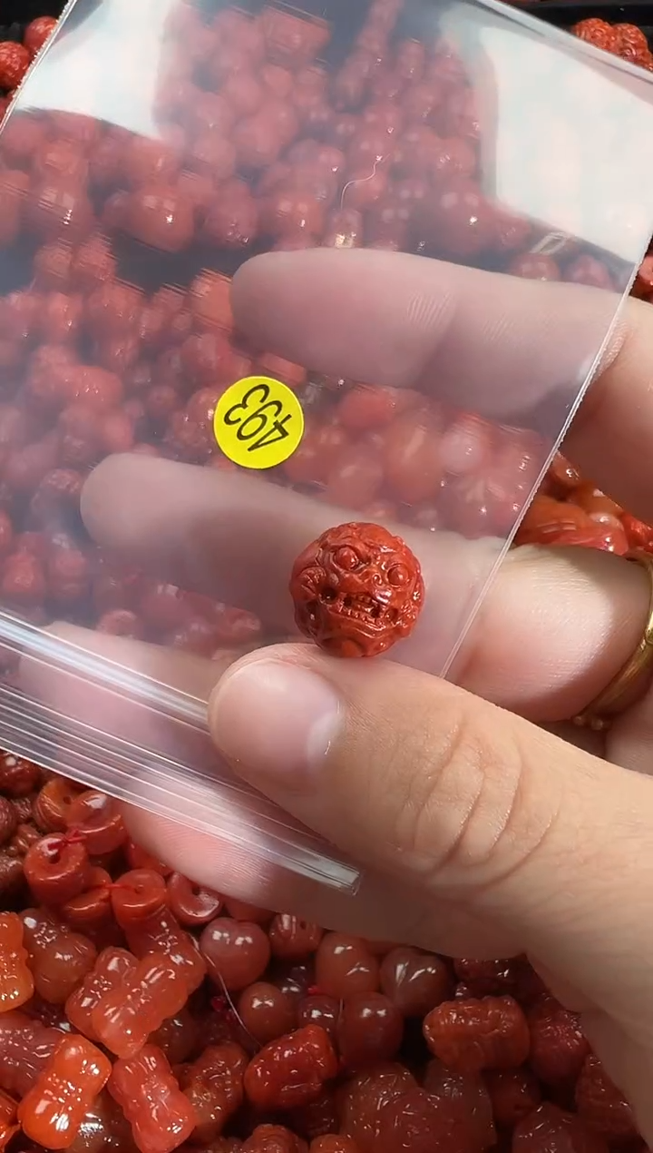 颈饰未镶嵌南红玛瑙1