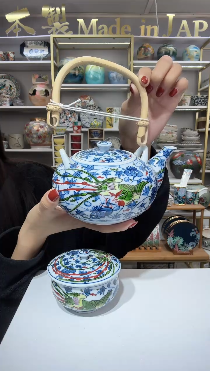 陶瓷茶壶一只装装