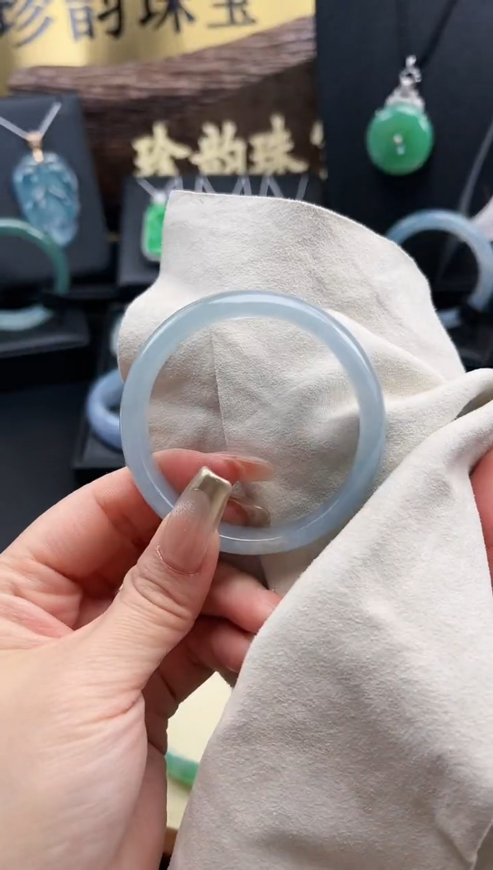 【闪购商品】翡翠手镯未镶嵌手镯