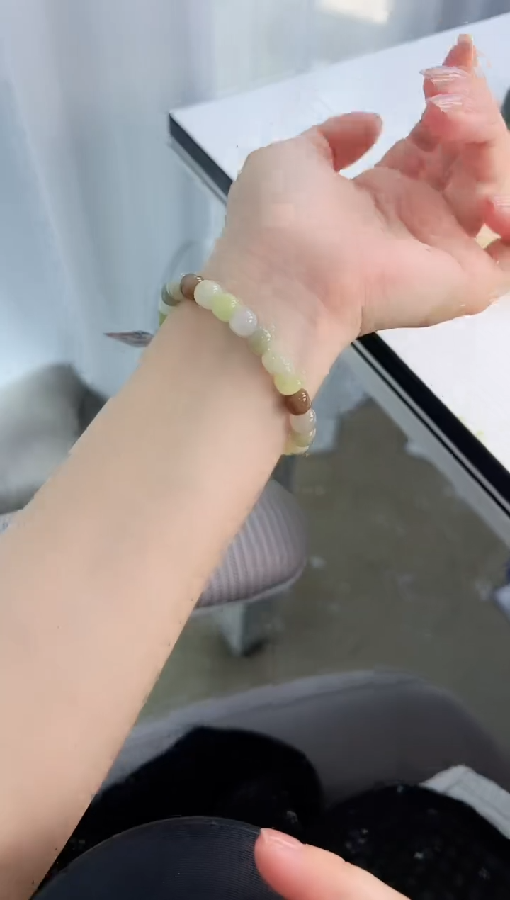 手链未镶嵌和田玉3颜色微差无瑕疵