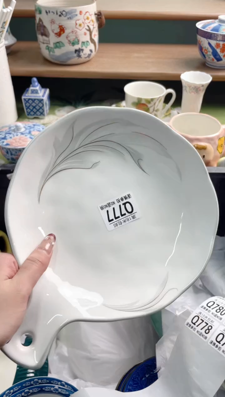 陶瓷小*Q777***********