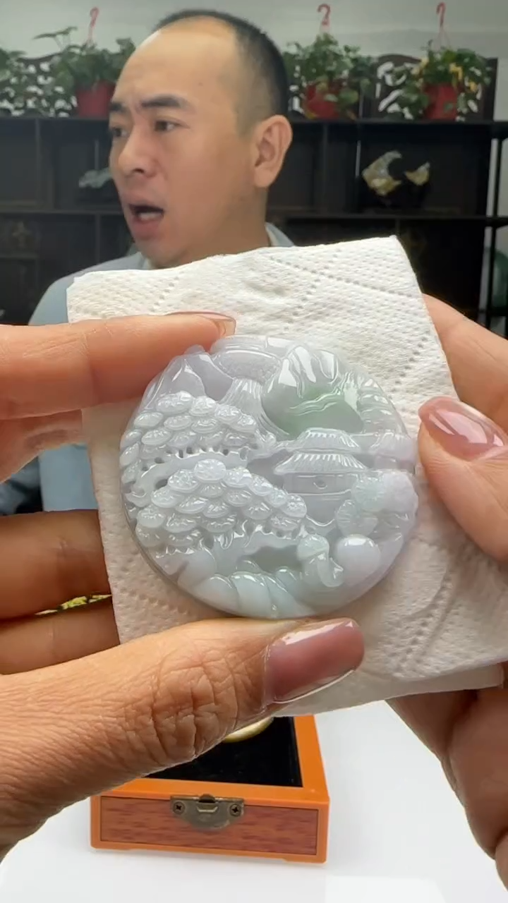 【闪购商品】翡翠颈饰未镶嵌天然翡翠A货吊坠