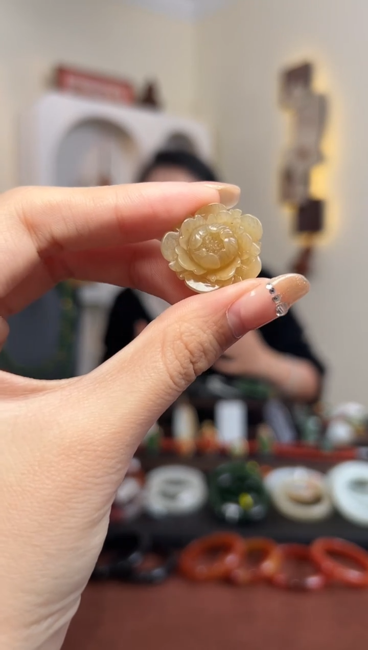 【闪购商品】和田玉颈饰未镶嵌23*9牡丹 