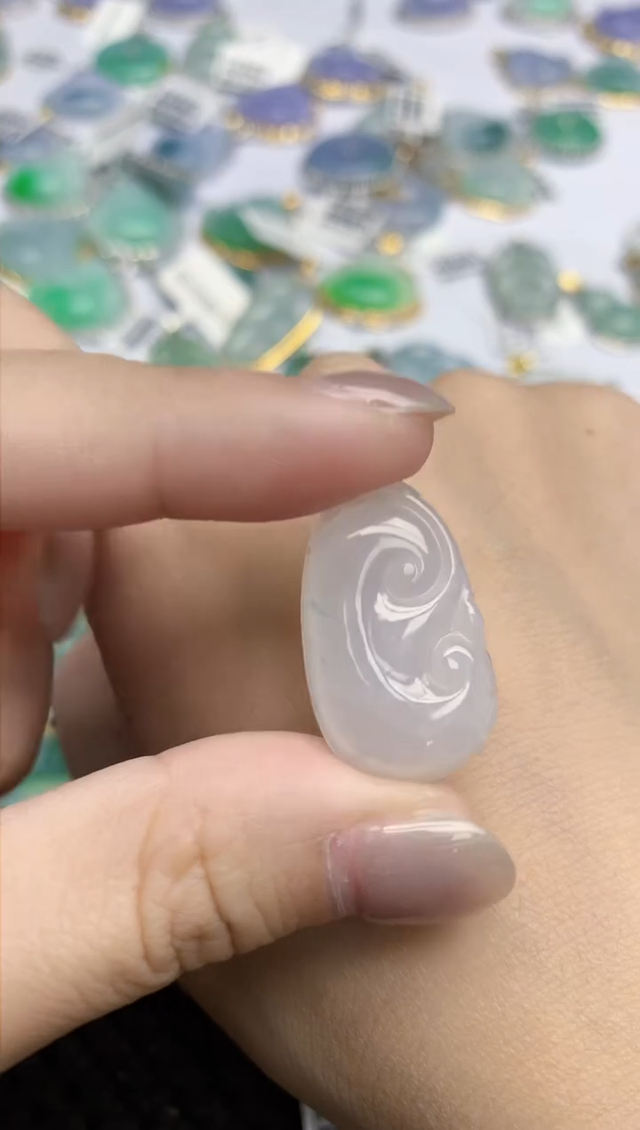 【闪购商品】翡翠颈饰未镶嵌天然翡翠A货
