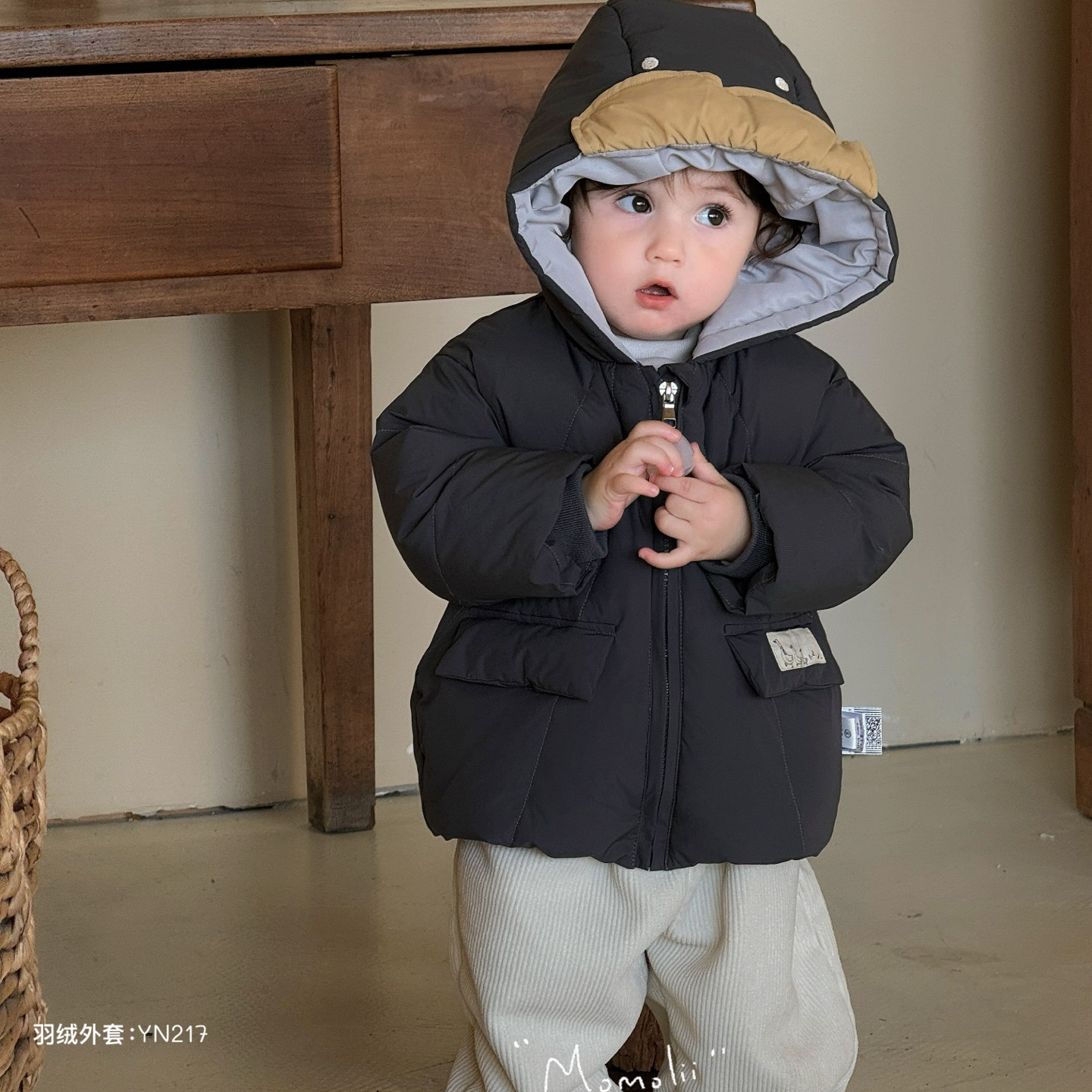 2000-2049 (看衣架上编号) 宝宝衣服 吉