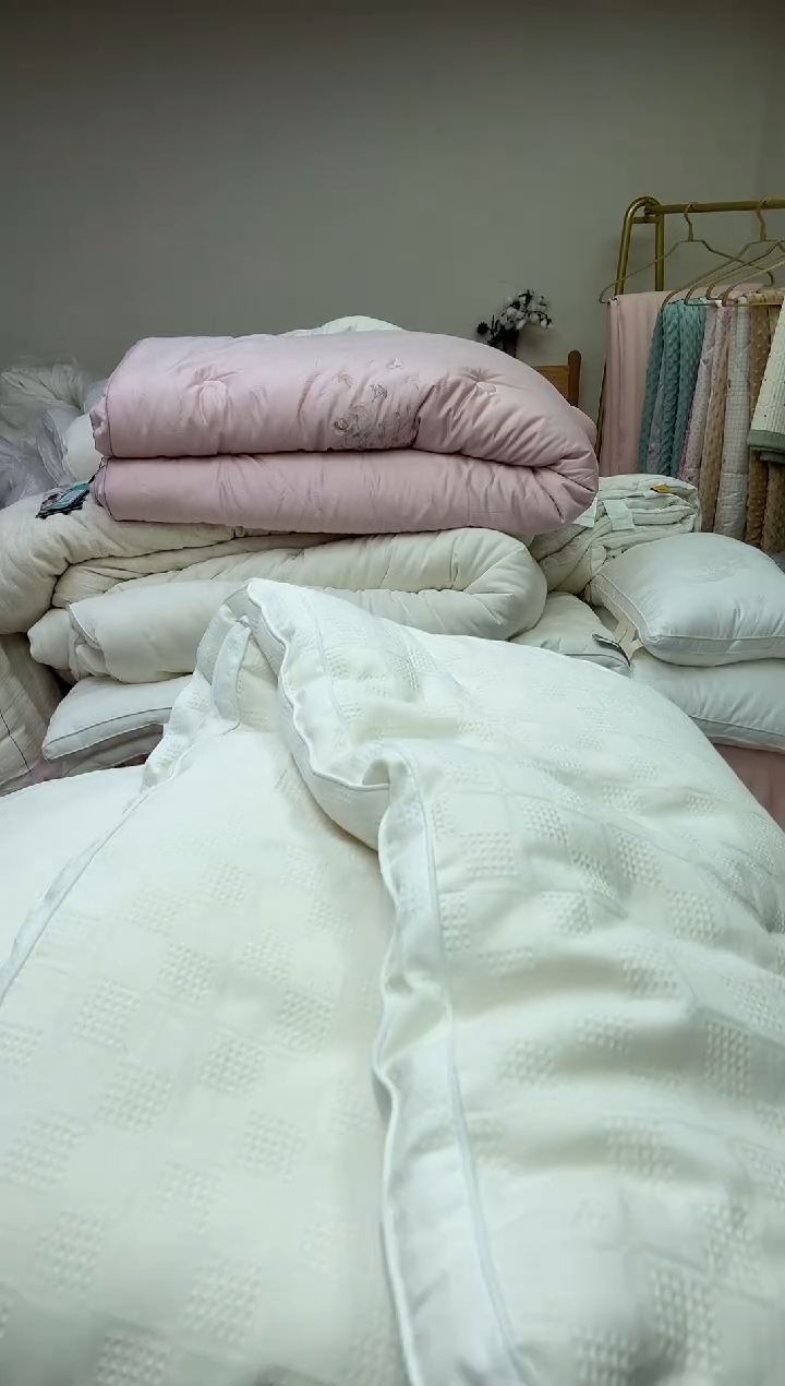 95%以上方格200*230//8左右冬被