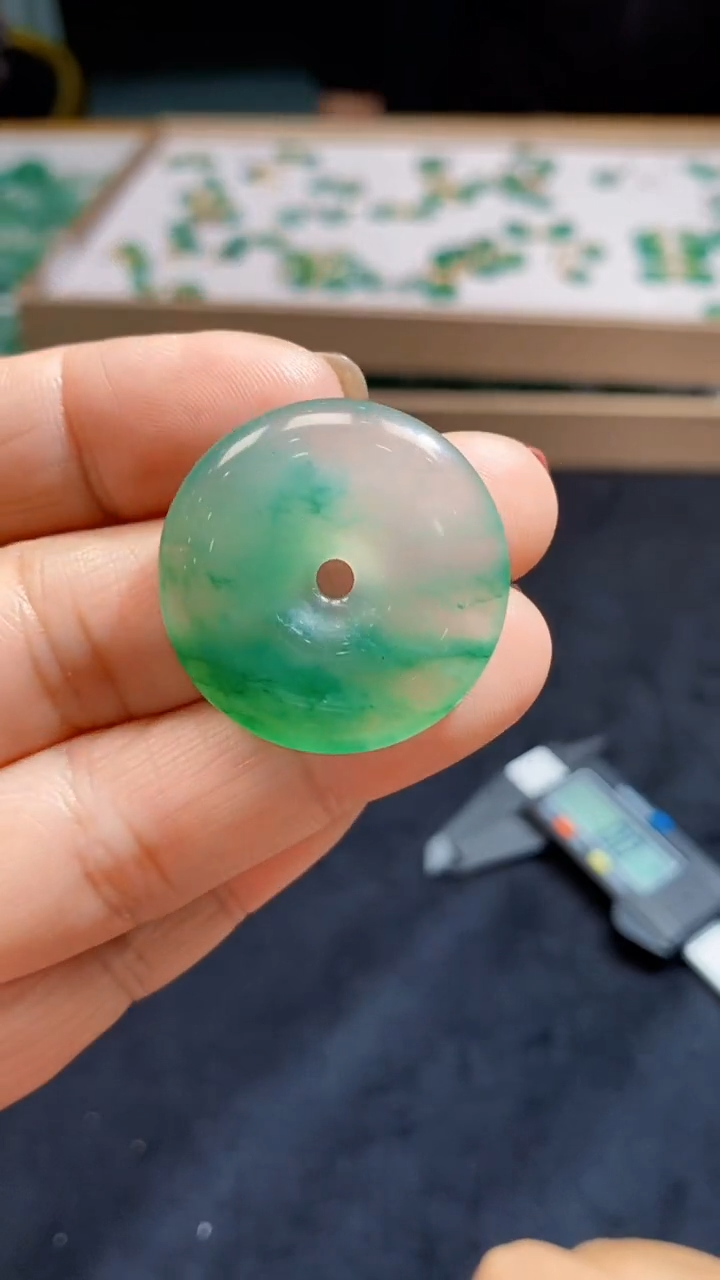 【闪购商品】石英质玉颈饰未镶嵌天然A货非洲翠