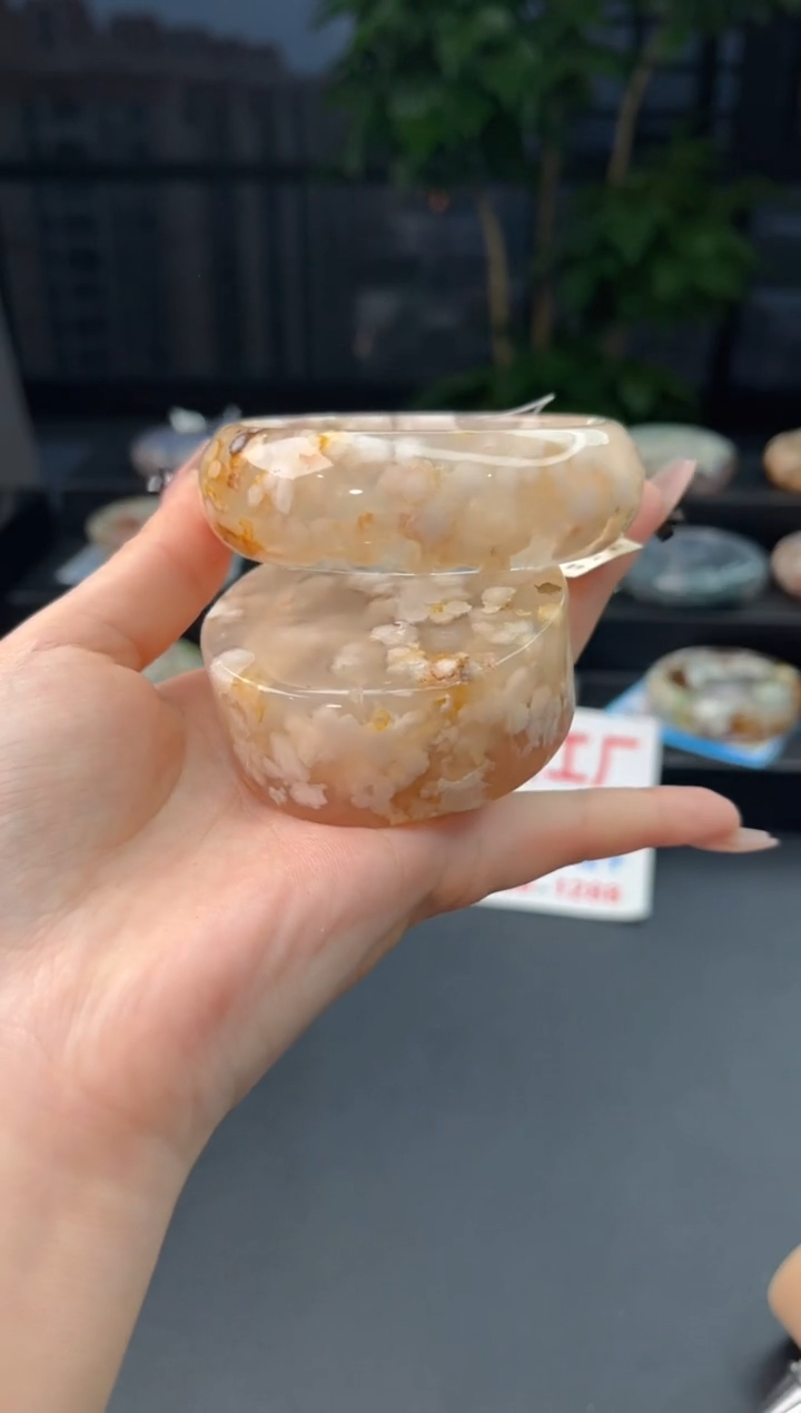【闪购商品】石英质玉手镯未镶嵌赠送镯心（圈口61