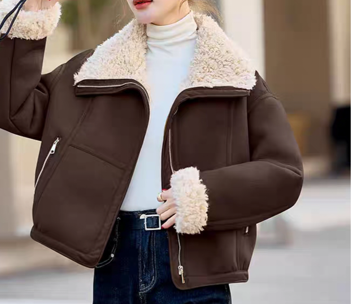 9901-1-DQ咖色毛翻领拼接袖子加厚短外套