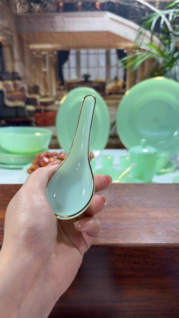 【闪购商品】.... 小汤勺玉瓷10个 【贝美】