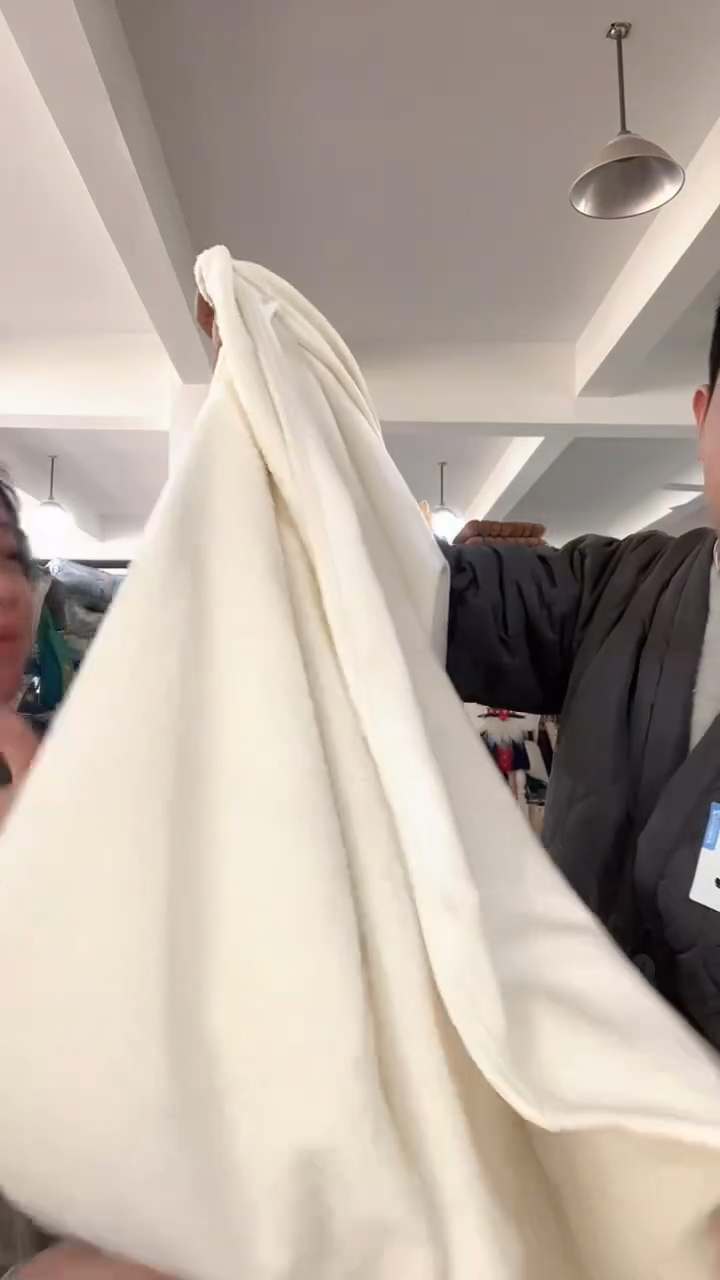 棉棉A11 白色沙发巾尺寸约185*185