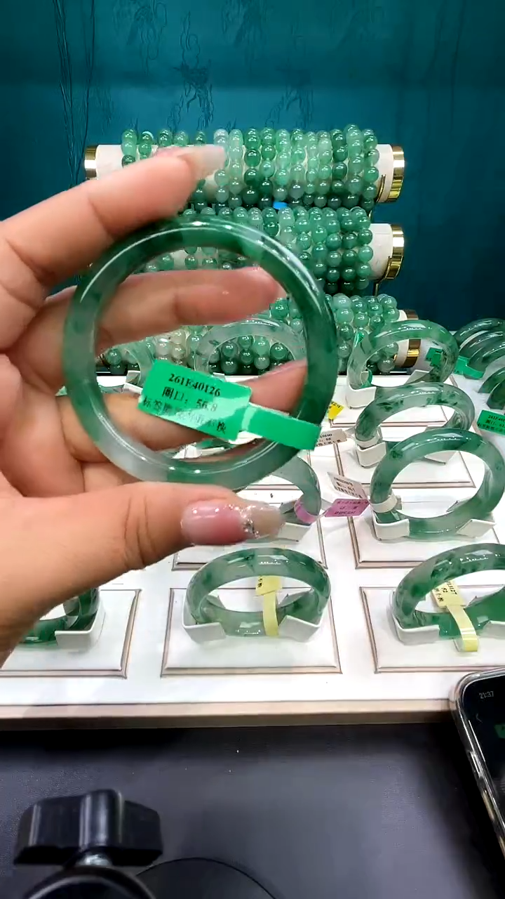 未镶嵌手镯石英质玉（非洲翠）6手镯