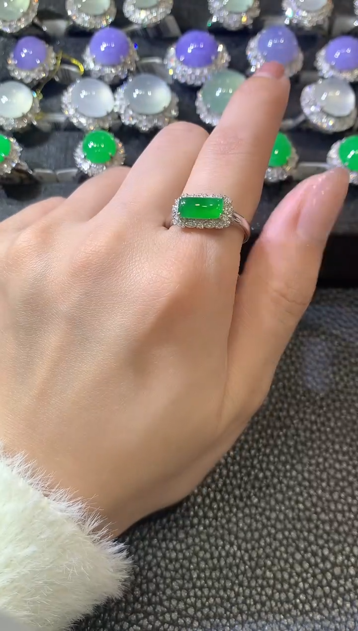 【闪购商品】翡翠戒指18K金镶嵌C42翡翠