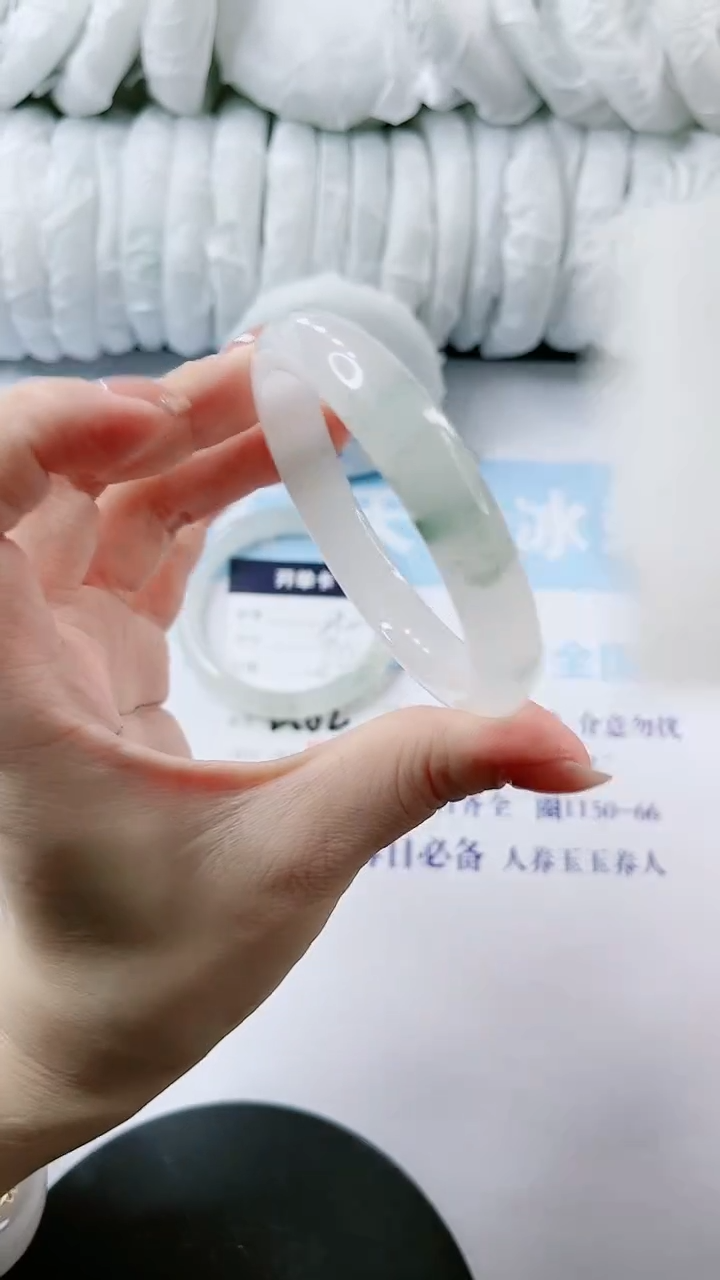 【闪购商品】石英质玉手镯未镶嵌多样性发货L163
