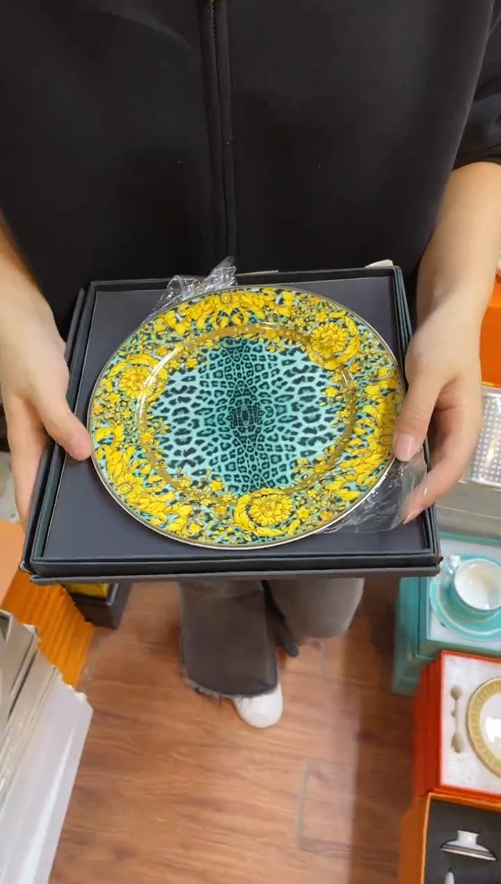 杯鸿辉家品牌瓷器，京东包邮！