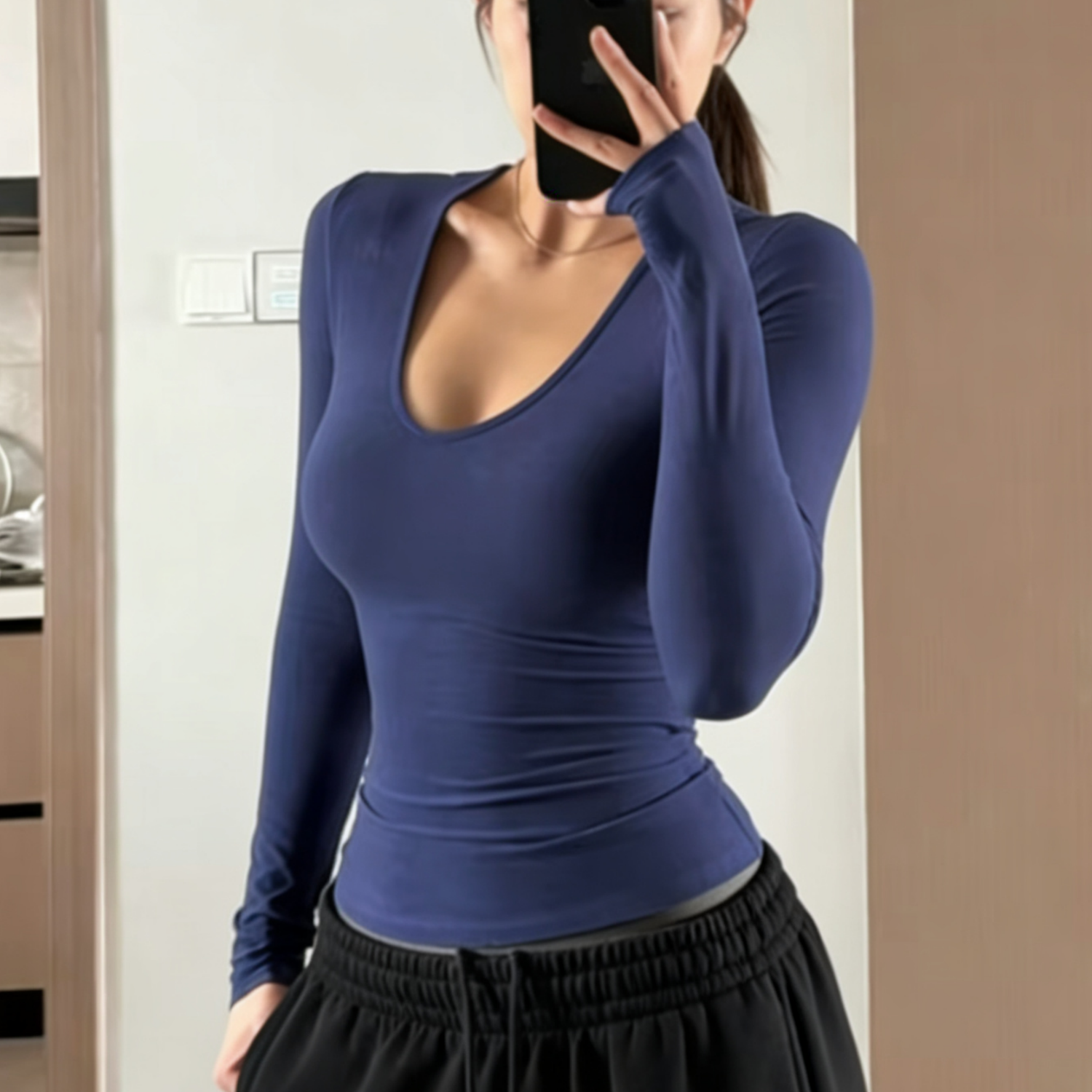 拿铁女孩大U领修身长袖T恤健身衣运动瑜伽上衣辣妹风女薄绒打底衫