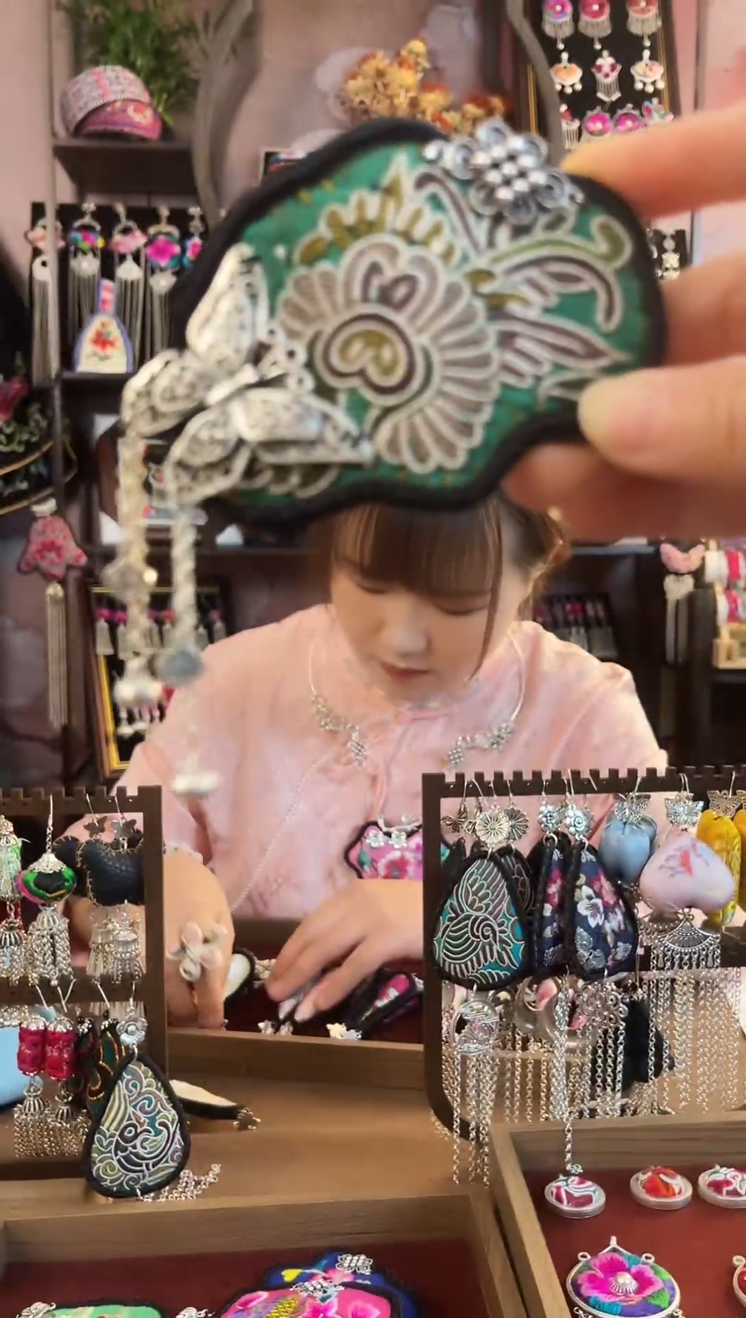 织绣民族风手工非遗老绣饰品343