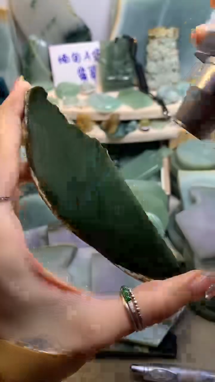 【闪购商品】翡翠挂件未镶嵌缅甸A货翡翠，没有运费险