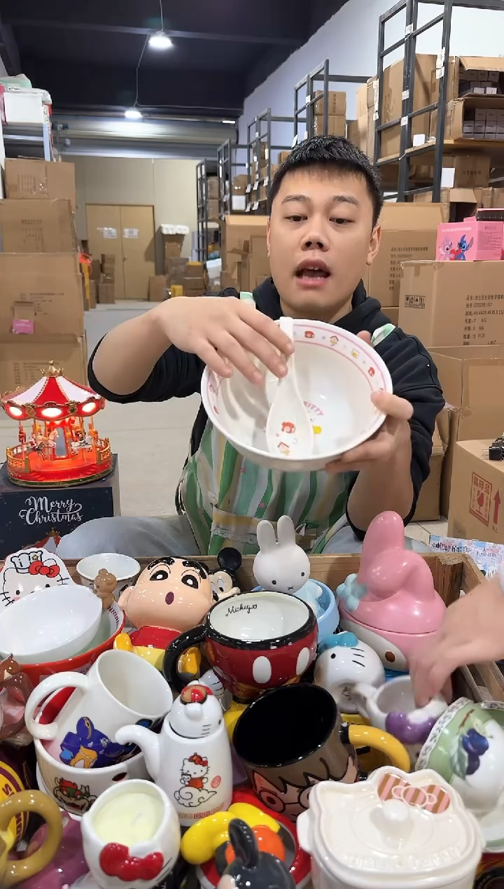 瓷片粉色原盒kt猫碗勺套装
