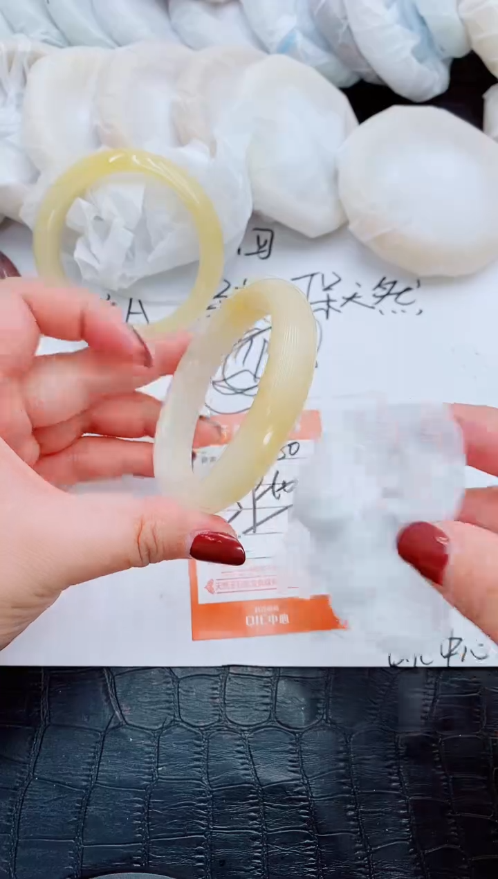 【闪购商品】石英质玉手镯未镶嵌S280-58-59