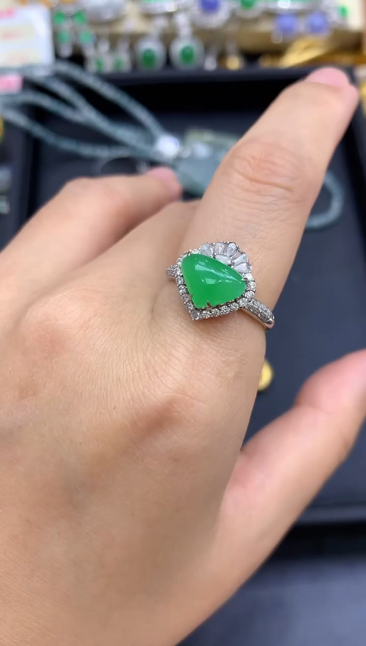 18K金镶嵌戒指翡翠449-中国好珍宝