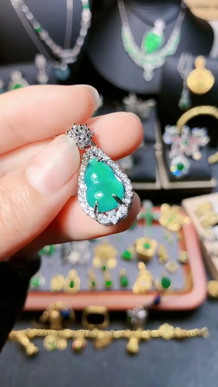 【闪购商品】翡翠颈饰未镶嵌吊坠