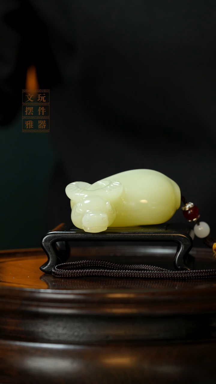 玉《扭转乾坤》手把件摆件