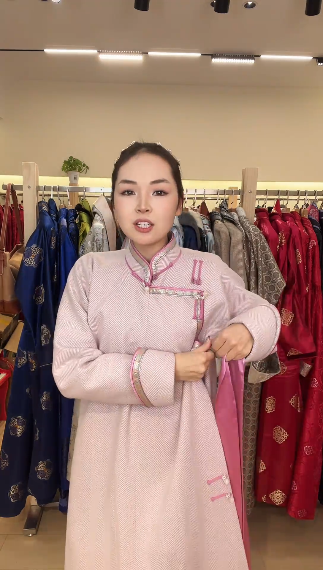 06粉色蒙古袍xl码130斤