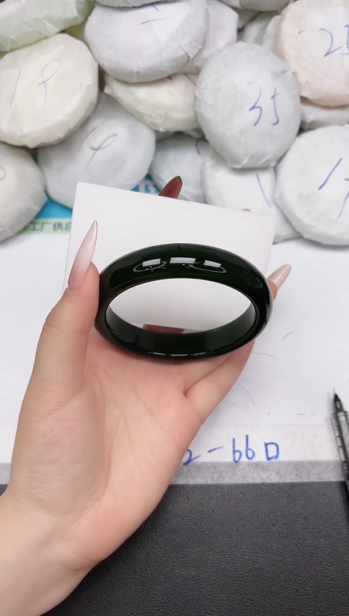 时尚手镯A111/64.7