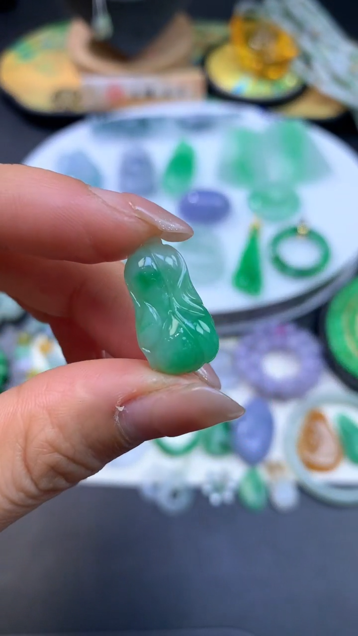 【闪购商品】定制翡翠未镶嵌翡翠
