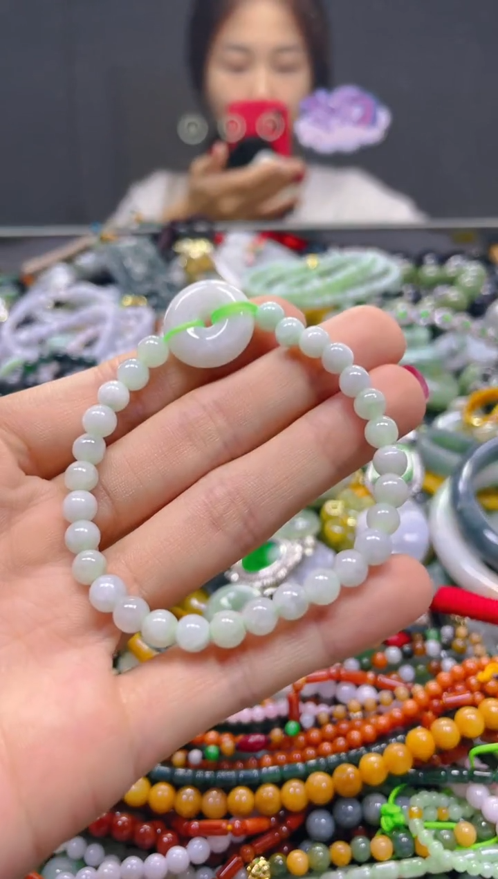 颈饰未镶嵌翡翠5MM/T/翡翠A货，一件也是批发价
