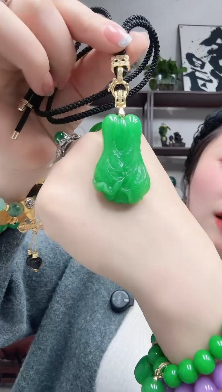 吊坠(赠链)未镶嵌翡翠白菜（百财）
