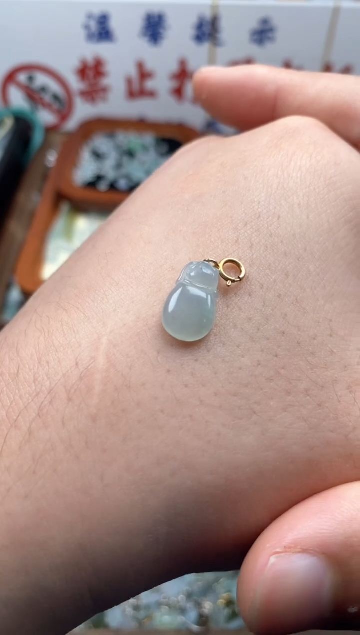 【闪购商品】翡翠颈饰未镶嵌哥哥