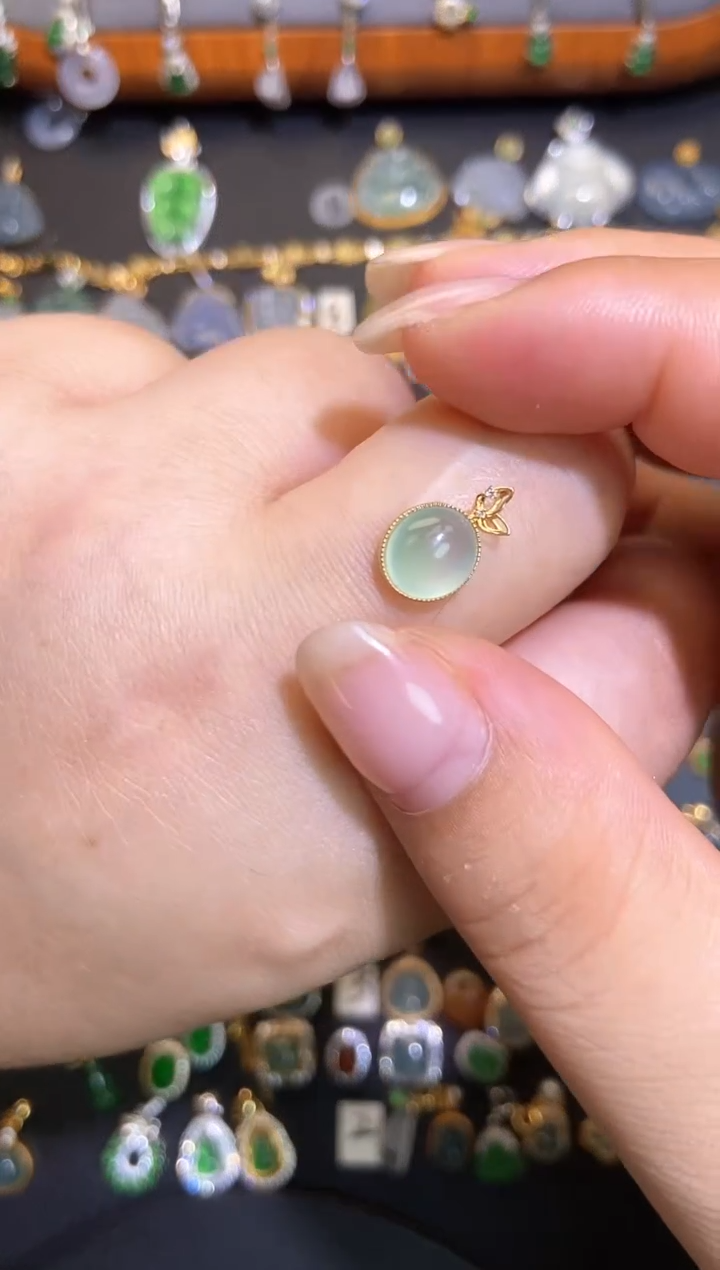 翡翠18K金镶嵌吊坠(不含链)1