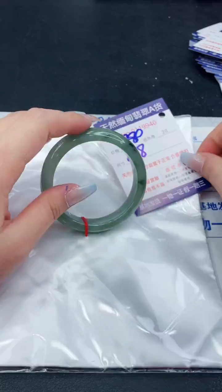 【闪购商品】翡翠手镯未镶嵌111111111111
