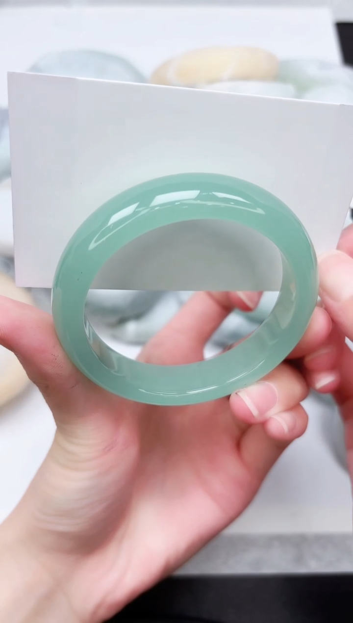 石英质玉手镯未镶嵌130-55