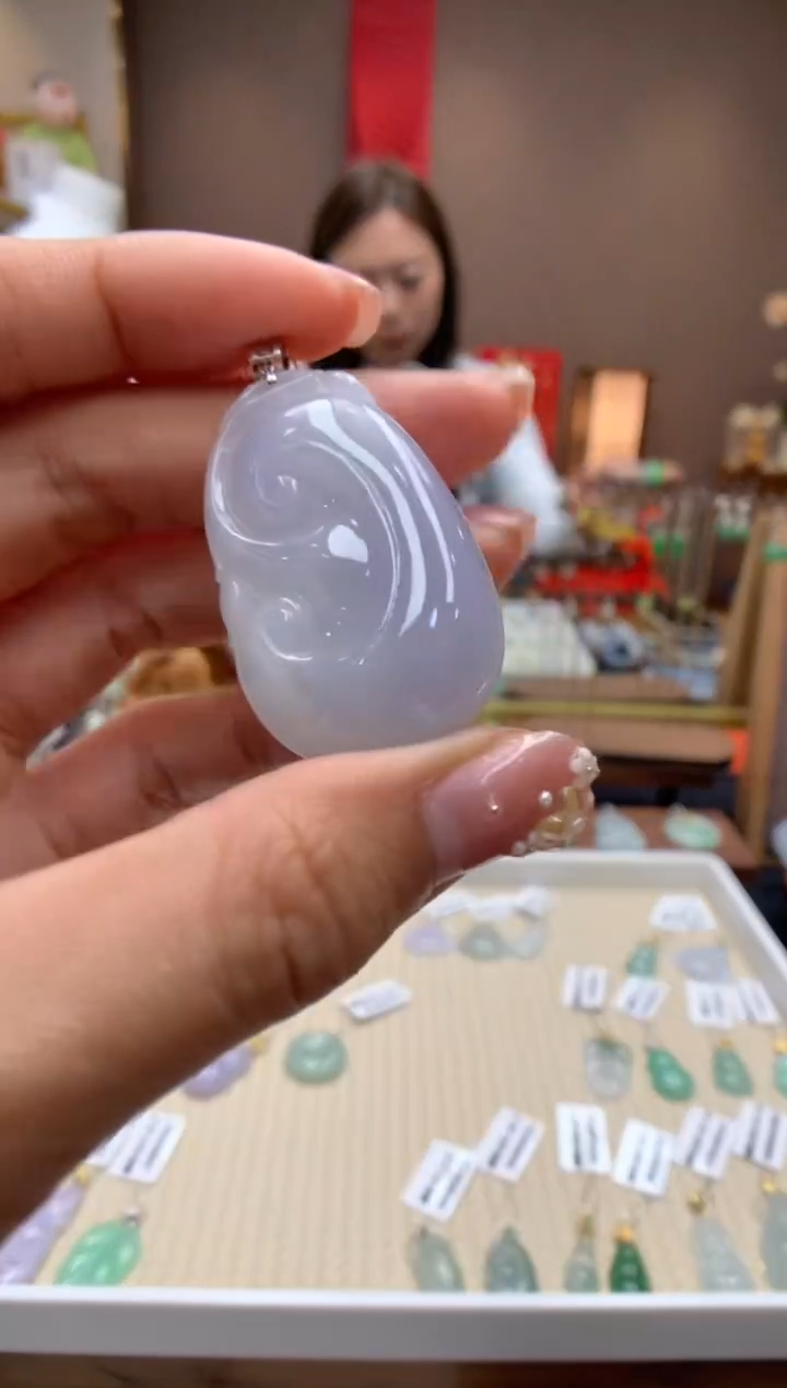 【闪购商品】翡翠颈饰18K金镶嵌如意