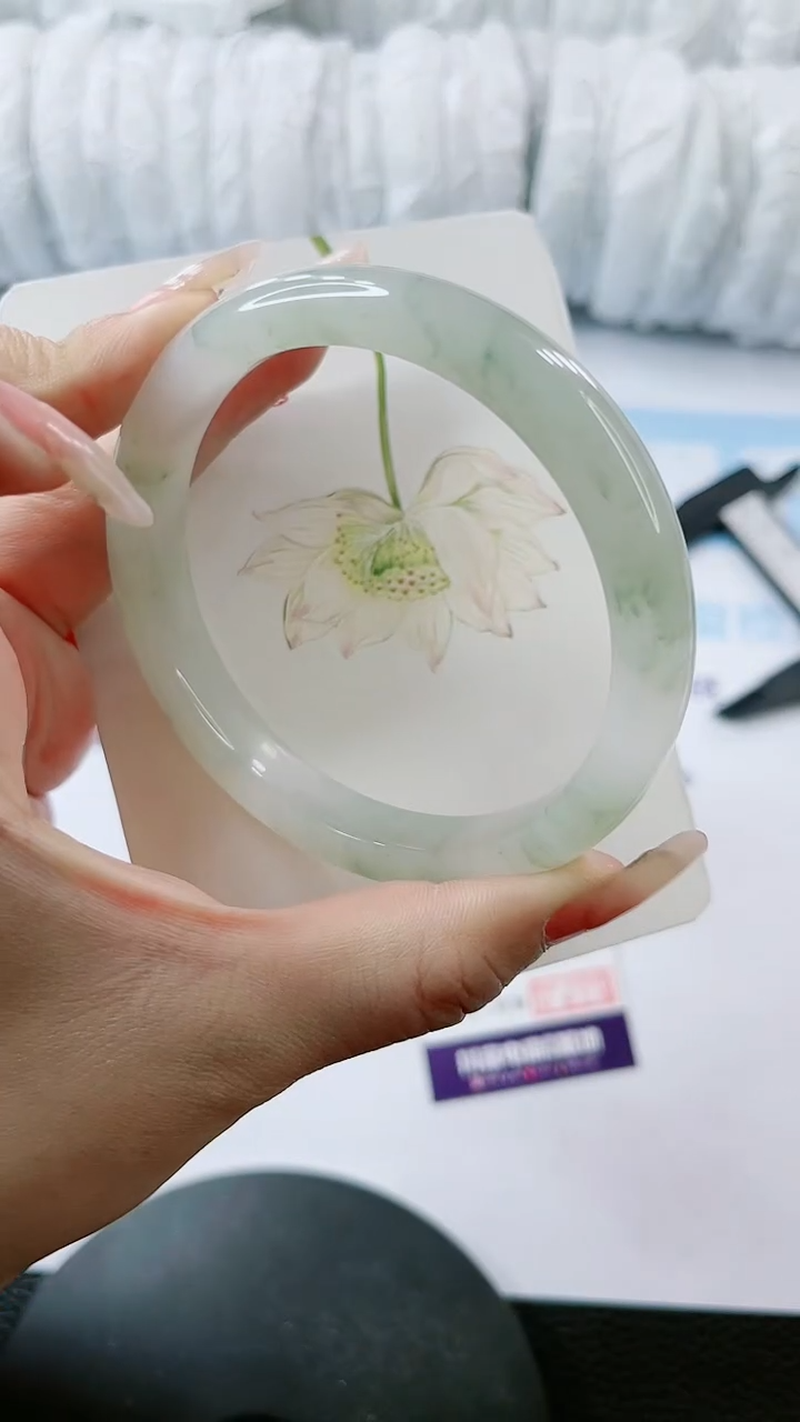 【闪购商品】石英质玉手镯未镶嵌多样性发货V237-62