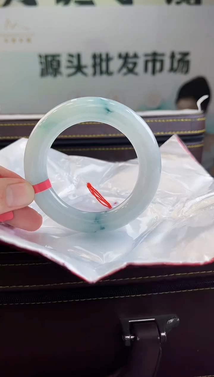 【闪购商品】翡翠手镯未镶嵌手镯