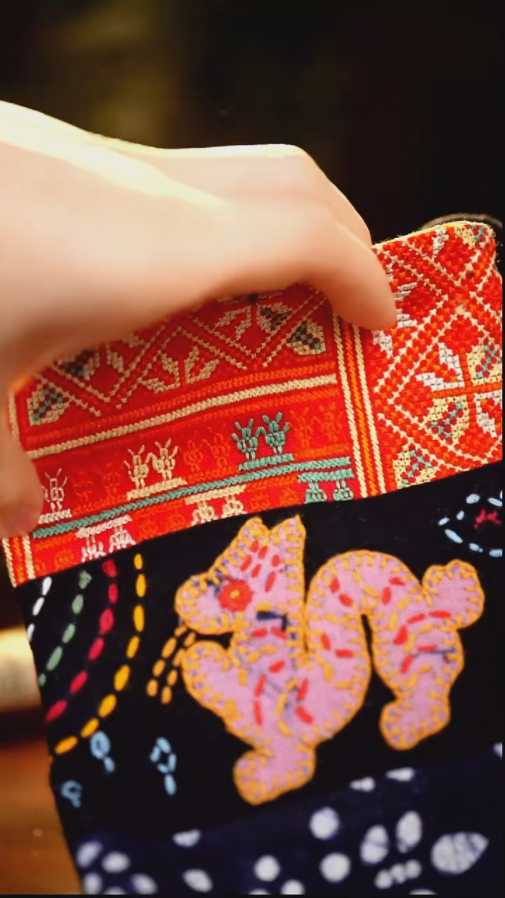 刺绣冰***7私人定制苗族手工包Z541