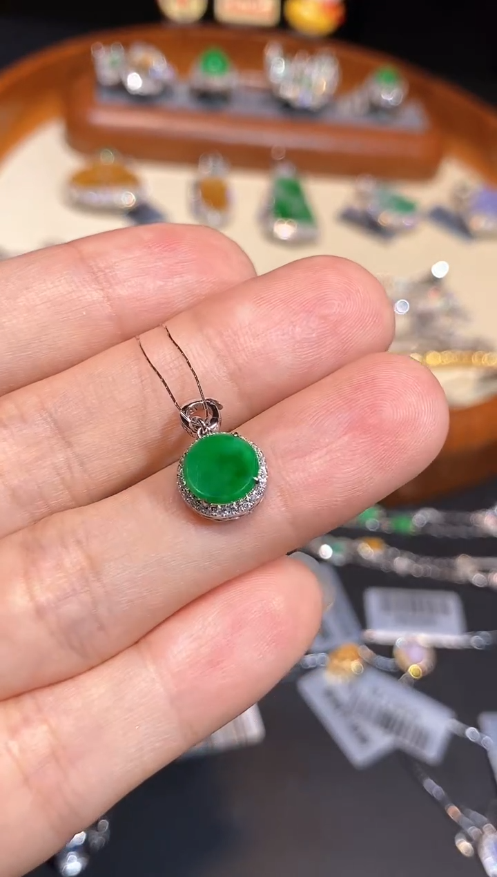 翡翠18K金镶嵌吊坠(不含链)吊坠