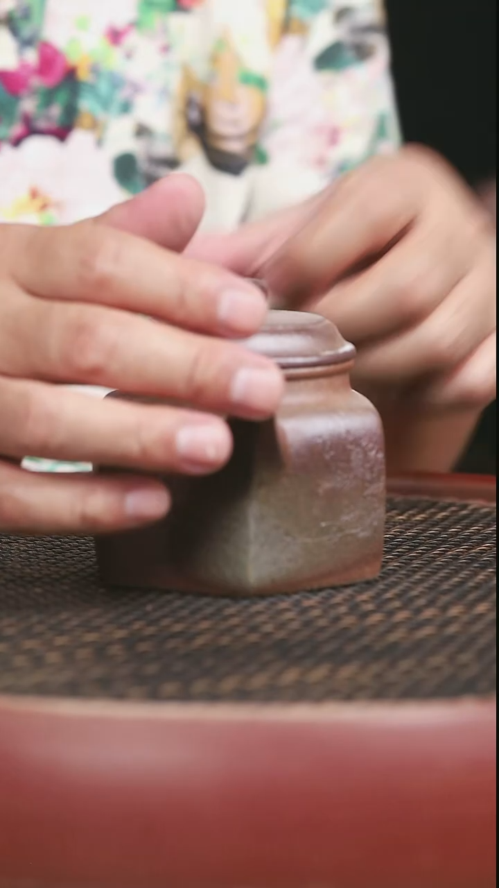 茶壶紫砂8号柴烧六方刻绘德中260CC