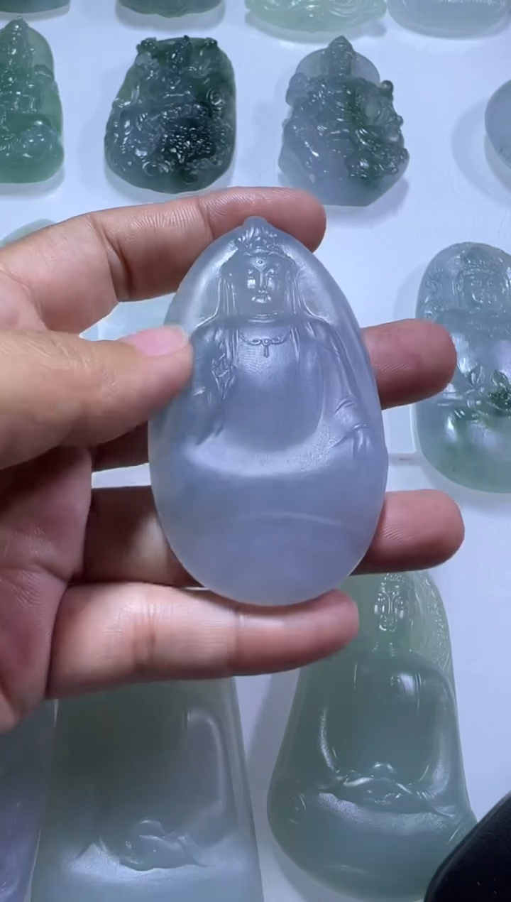 未镶嵌定制翡翠观音