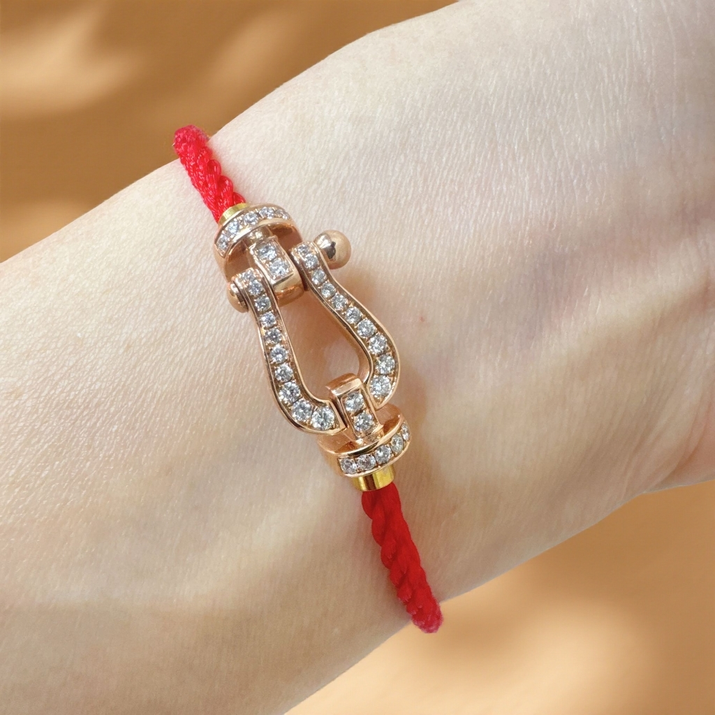 18K金天然钻石马蹄红绳