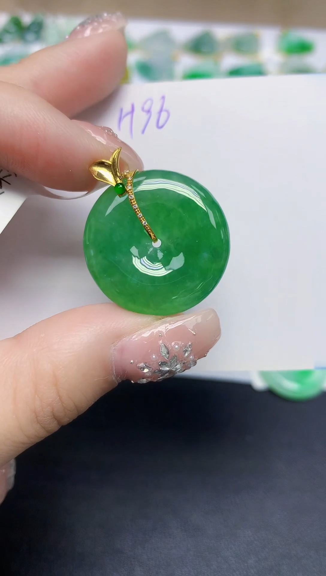 颈饰18K金镶嵌翡翠天然缅甸翡翠A货翡翠百元以上9元证书费自理