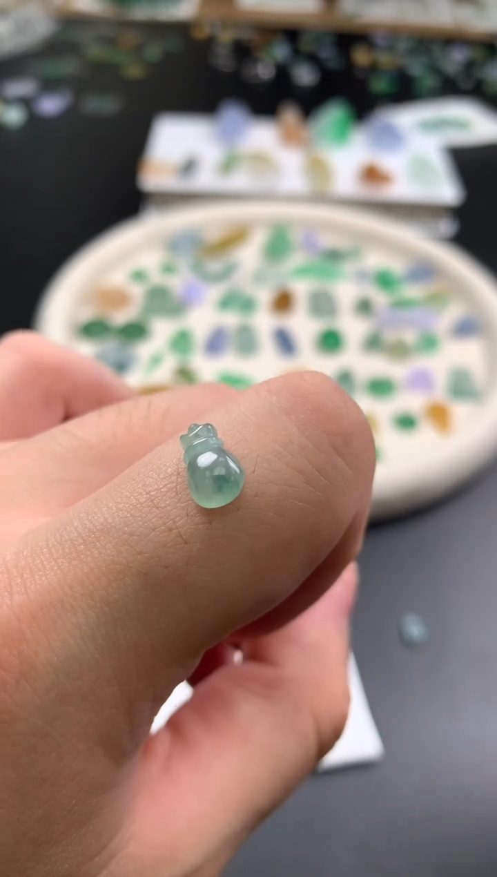 【闪购商品】定制翡翠未镶嵌翡翠