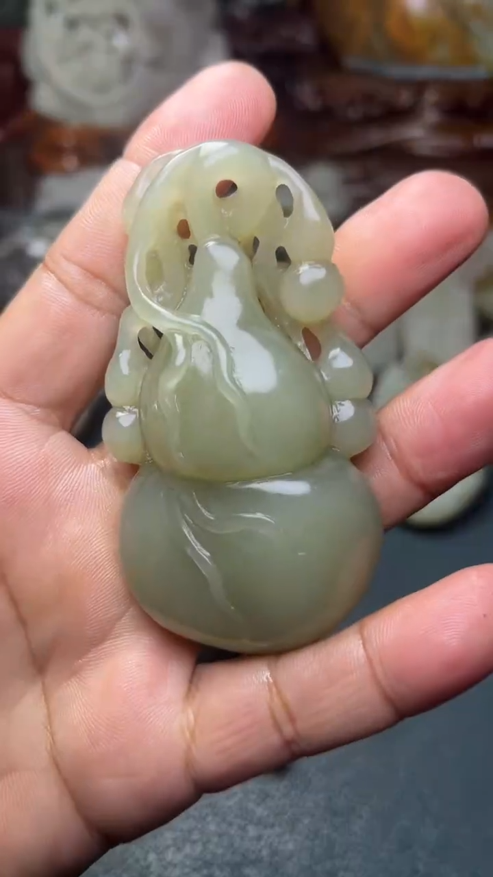 未镶嵌和田玉把件-