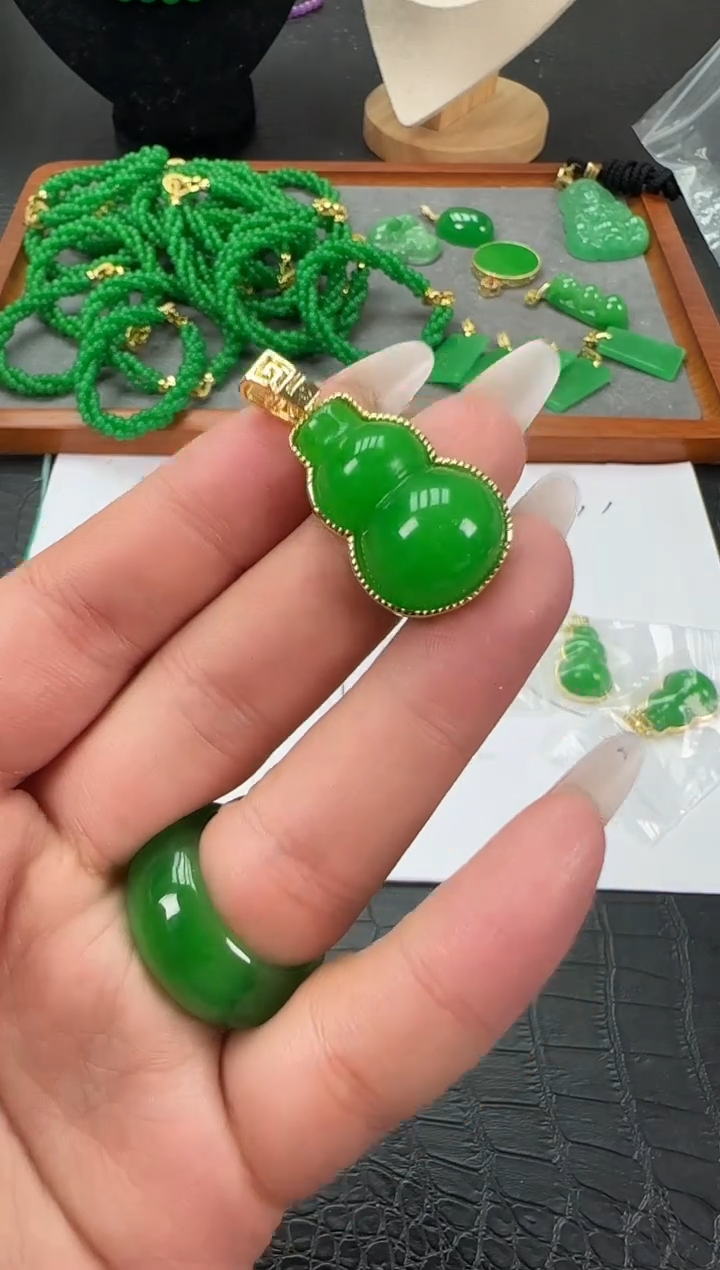 未镶嵌翡翠耳饰包边葫芦吊坠